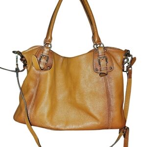 Chic Tan Leather Shoulder Bag Vicenzo